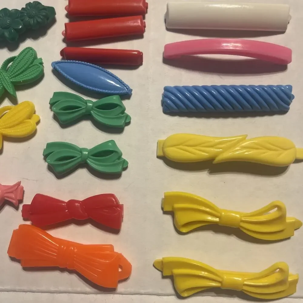 Vintage Goody and Misc Snap Tight Barrettes Hair Clips Lot of 21 Bow Butterflies